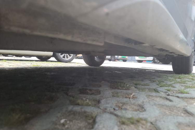 Used Volkswagen Cross Lavida 2014 1.6L Automatic Chassis Front Left
