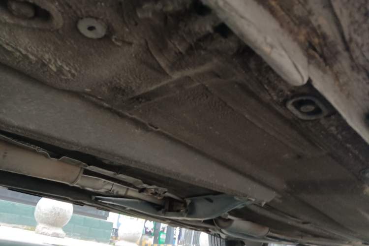 Used Volkswagen Cross Lavida 2014 1.6L Automatic Chassis Front Left