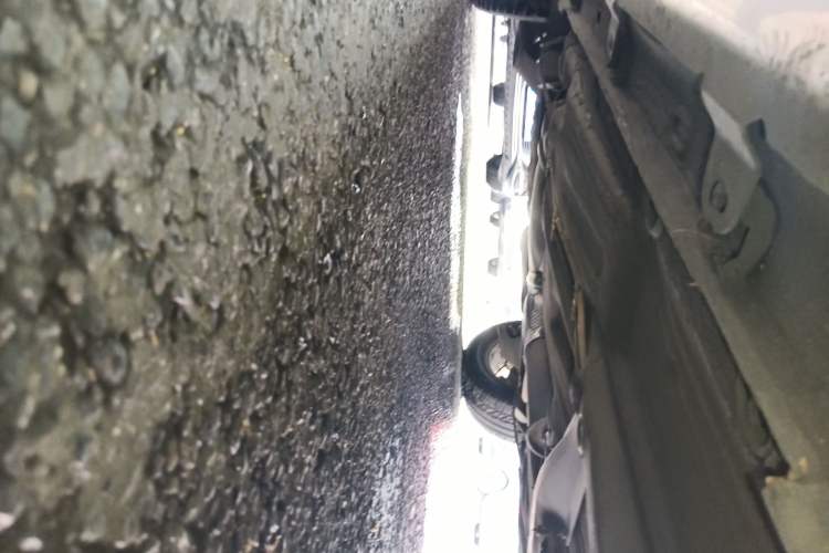 Used Volkswagen Cross Lavida 2014 1.6L Automatic Chassis Front Right