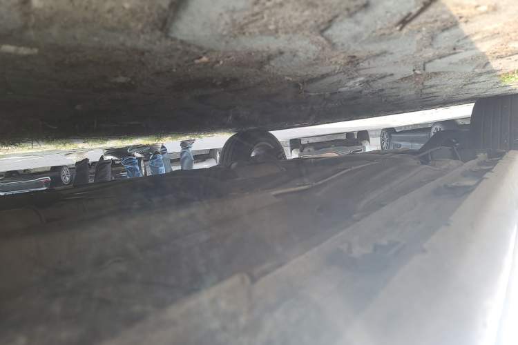 Used Volkswagen Cross Lavida 2014 1.6L Automatic Chassis Front Right