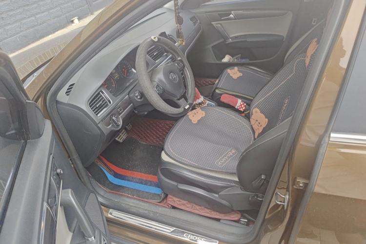Used Volkswagen Cross Lavida 2014 1.6L Automatic Driver Seat