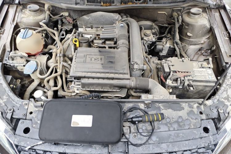 Used Volkswagen Cross Lavida 2014 1.4TSI DSG Engine Bay