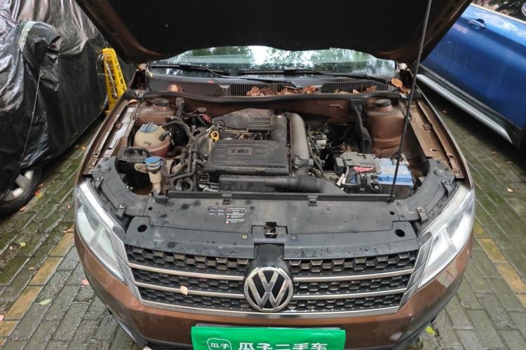 Used Volkswagen Cross Lavida 2014 1.4TSI DSG Engine Bay
