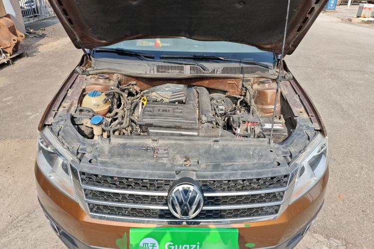 Used Volkswagen Cross Lavida 2014 1.4TSI DSG Engine Bay