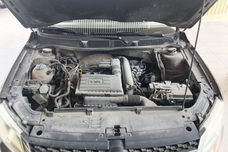Used Volkswagen Cross Lavida 2014 1.4TSI DSG Engine Bay