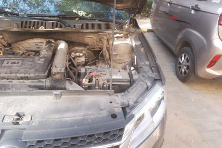 Used Volkswagen Cross Lavida 2014 1.4TSI DSG Engine Bay Left