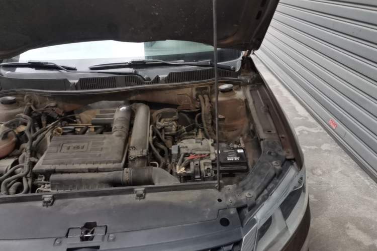 Used Volkswagen Cross Lavida 2014 1.4TSI DSG Engine Bay Left