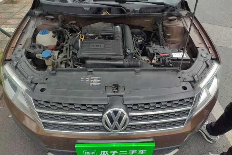 Used Volkswagen Cross Lavida 2014 1.4TSI DSG Engine Bay