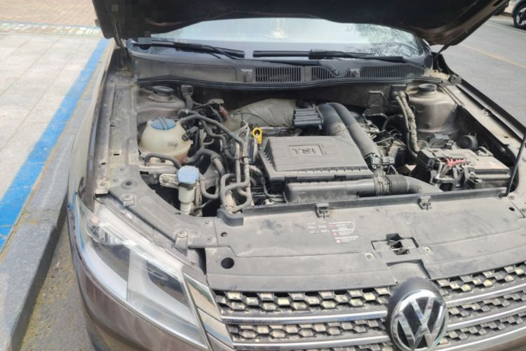 Used Volkswagen Cross Lavida 2014 1.4TSI DSG Engine Bay Right