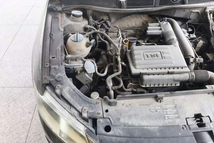 Used Volkswagen Cross Lavida 2014 1.4TSI DSG Engine Bay Right