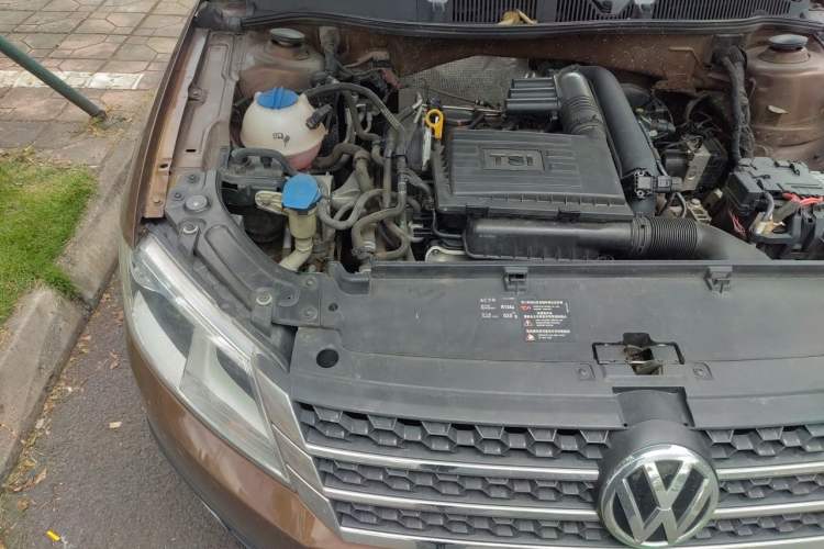 Used Volkswagen Cross Lavida 2014 1.4TSI DSG Engine Bay Right