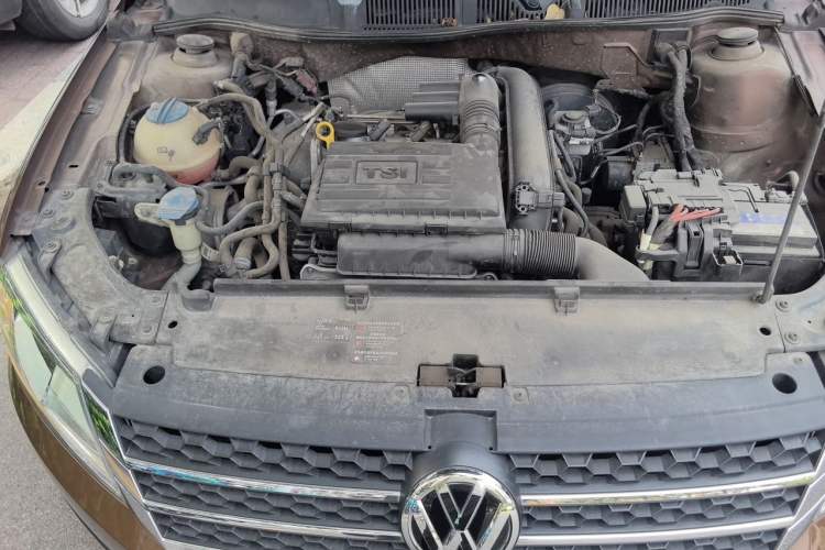 Used Volkswagen Cross Lavida 2014 1.4TSI DSG Engine Bay Right
