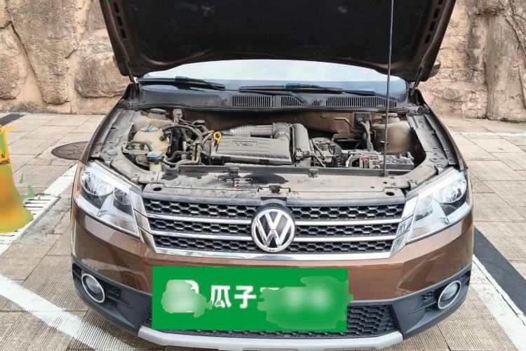 Used Volkswagen Cross Lavida 2014 1.4TSI DSG Engine Bay