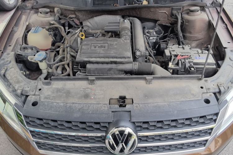 Used Volkswagen Cross Lavida 2014 1.4TSI DSG Engine Bay