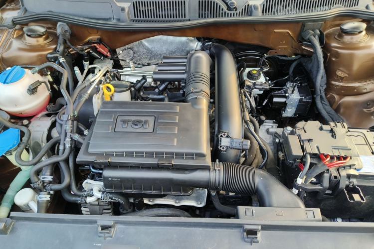 Used Volkswagen Cross Lavida 2014 1.4TSI DSG Engine Bay