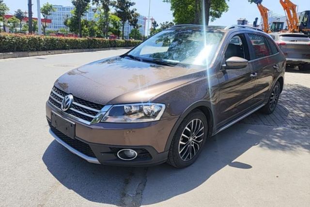 Used Volkswagen Cross Lavida 2014 1.6L Automatic