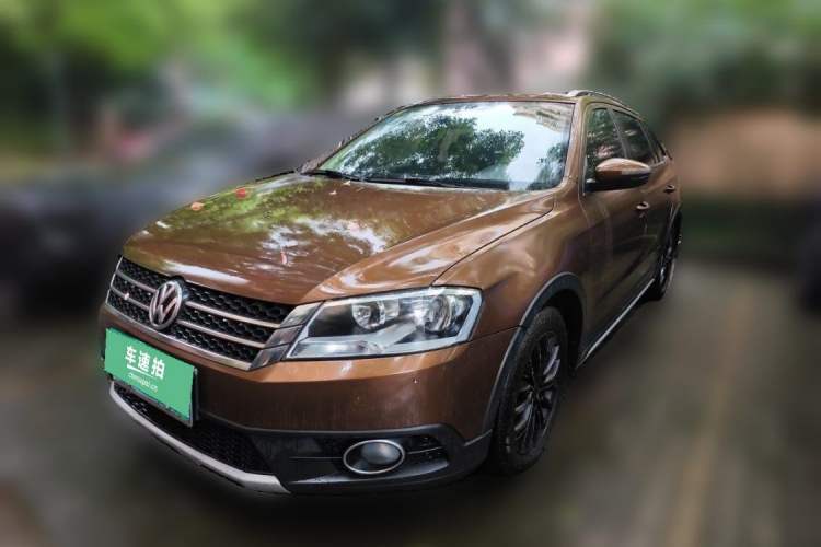 Used Volkswagen Cross Lavida 2014 1.4TSI DSG Exterior 2