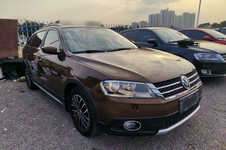 Used Volkswagen Cross Lavida 2014 1.4TSI DSG Exterior 2