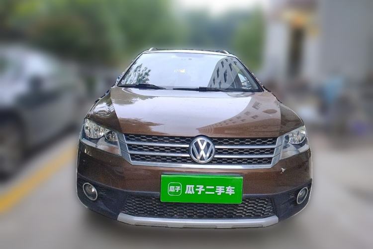 Used Volkswagen Cross Lavida 2014 1.6L Automatic Front