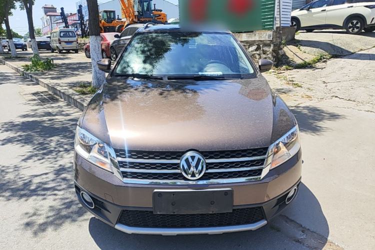 Used Volkswagen Cross Lavida 2014 1.6L Automatic Front