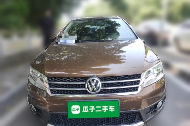 Used Volkswagen Cross Lavida 2014 1.6L Automatic Front