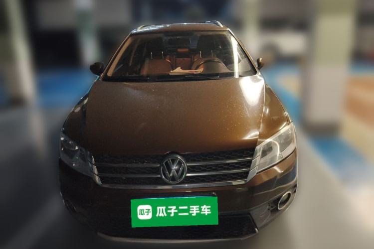 Used Volkswagen Cross Lavida 2014 1.6L Automatic Front