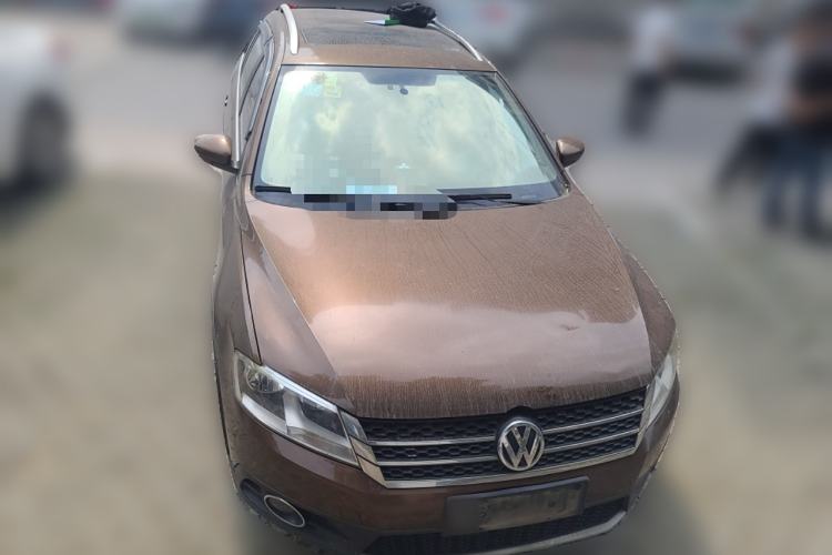 Used Volkswagen Cross Lavida 2014 1.6L Automatic Front
