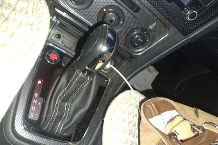 Used Volkswagen Cross Lavida 2014 1.6L Automatic Gear Lever