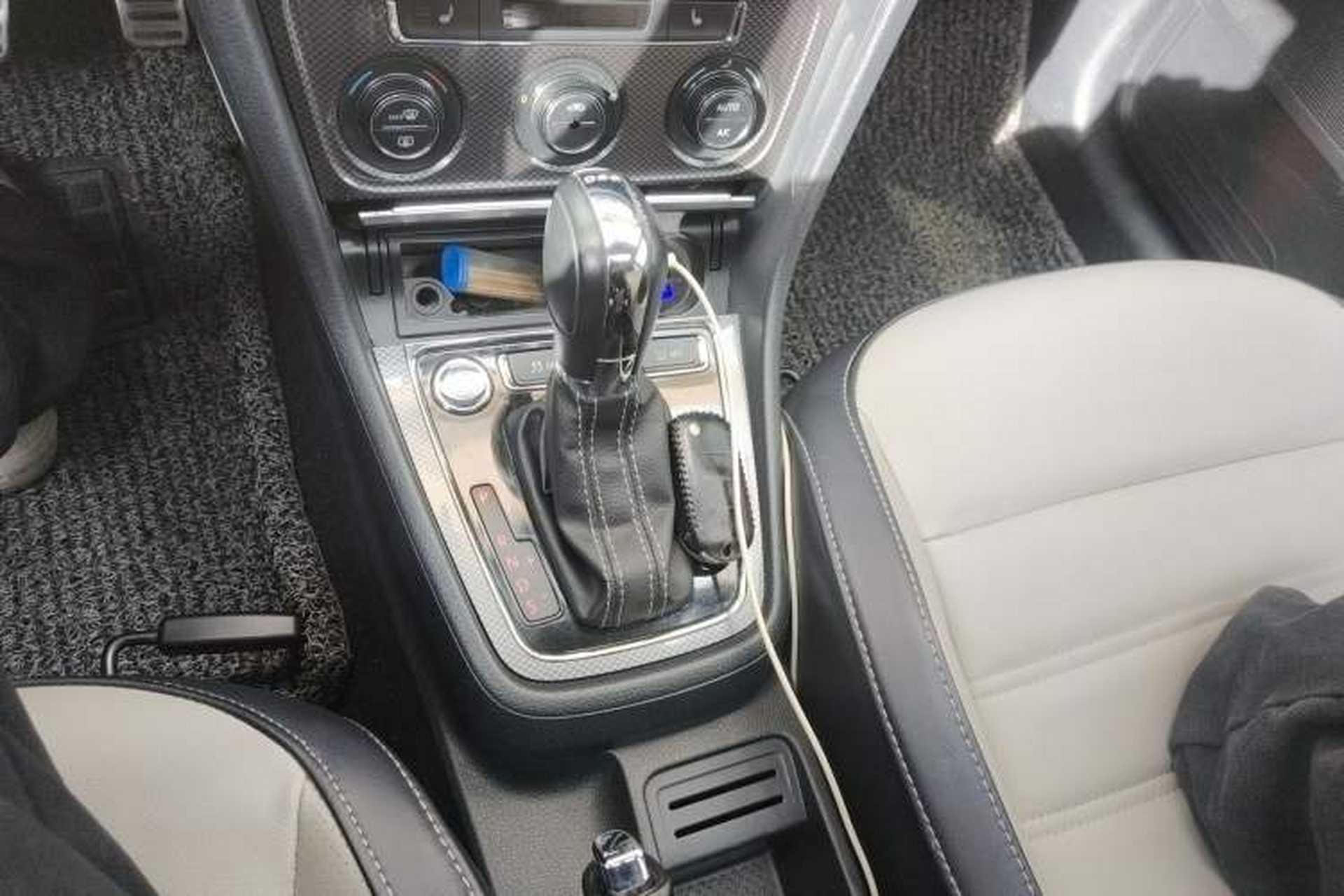 Used Volkswagen Cross Lavida 2014 1.4TSI DSG Gear Lever