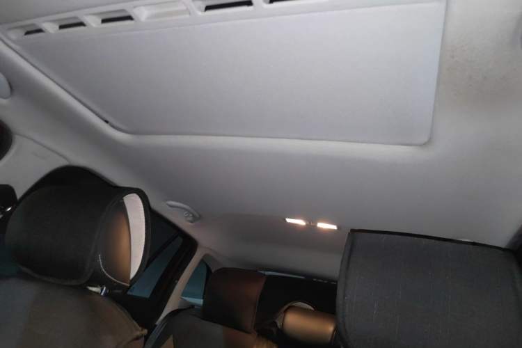Used Volkswagen Cross Lavida 2014 1.6L Automatic Headliner