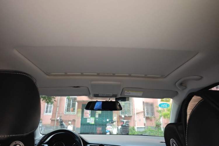 Used Volkswagen Cross Lavida 2014 1.4TSI DSG Headliner
