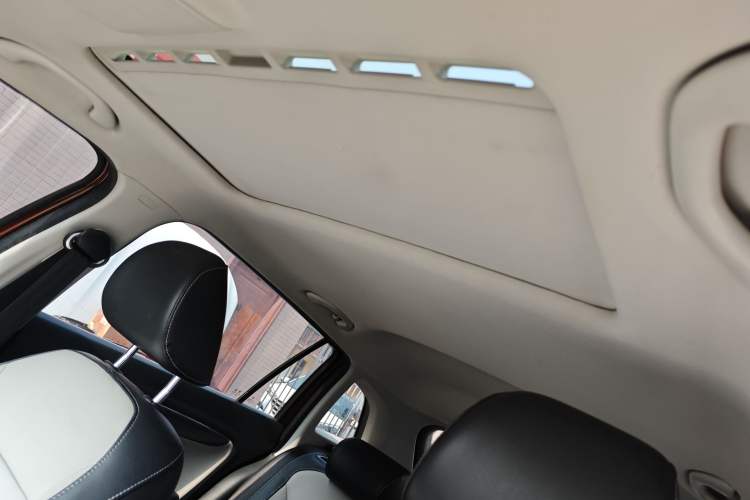 Used Volkswagen Cross Lavida 2014 1.4TSI DSG Headliner