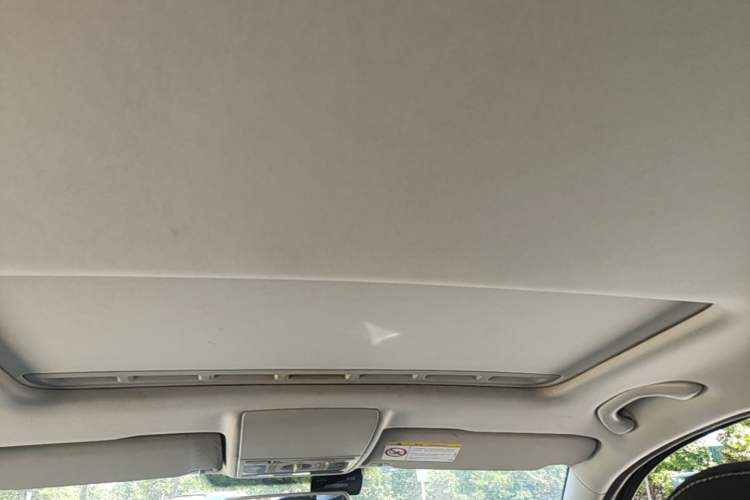 Used Volkswagen Cross Lavida 2014 1.6L Automatic Headliner