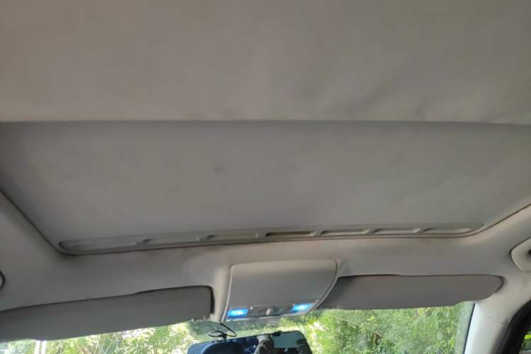 Used Volkswagen Cross Lavida 2014 1.6L Automatic Headliner