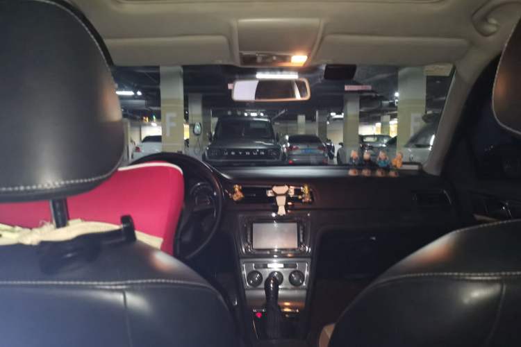 Used Volkswagen Cross Lavida 2014 1.4TSI DSG Headliner