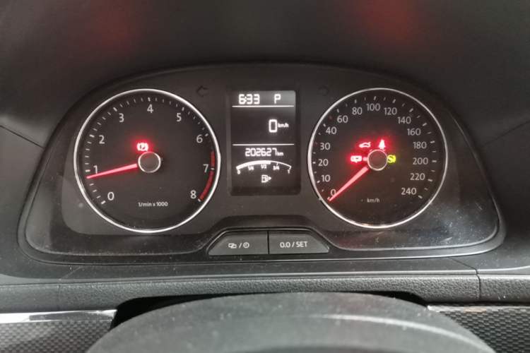 Used Volkswagen Cross Lavida 2014 1.4TSI DSG Instrument Cluster