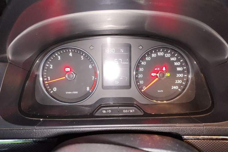 Used Volkswagen Cross Lavida 2014 1.4TSI DSG Instrument Cluster