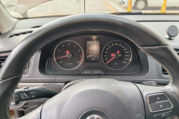 Used Volkswagen Cross Lavida 2014 1.4TSI DSG Instrument Cluster
