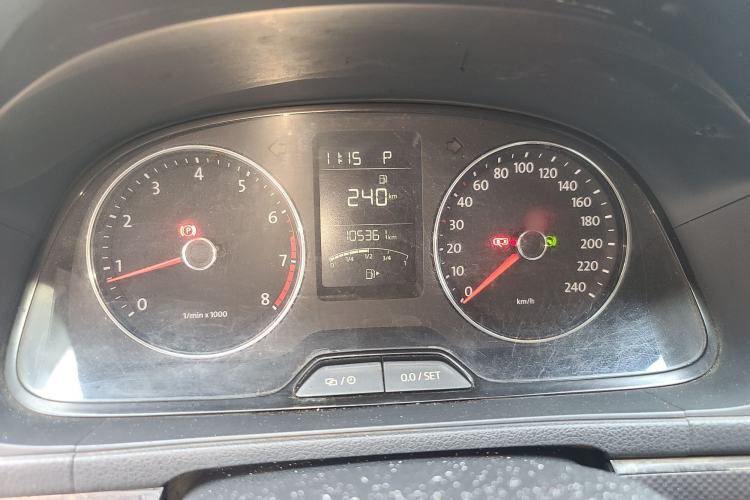 Used Volkswagen Cross Lavida 2014 1.6L Automatic Instrument Cluster
