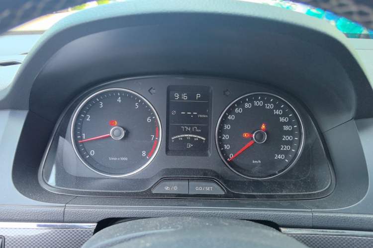 Used Volkswagen Cross Lavida 2014 1.4TSI DSG Instrument Cluster