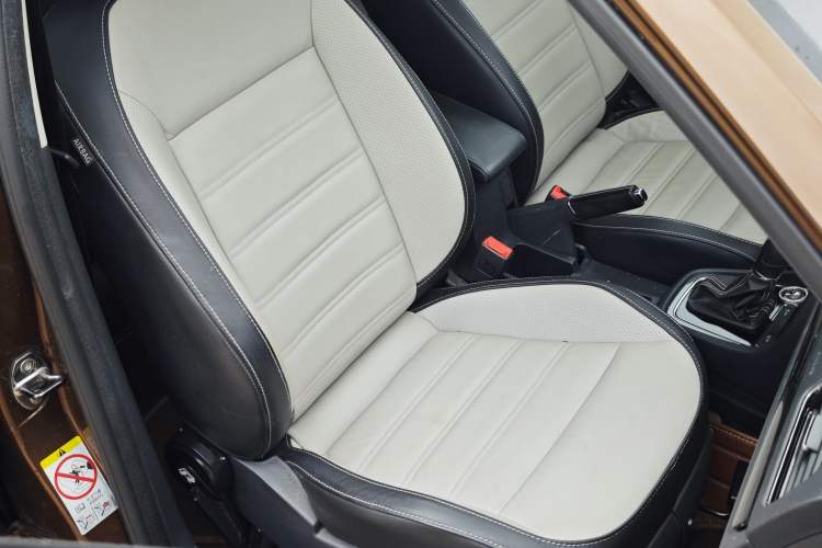 Used Volkswagen Cross Lavida 2014 1.4TSI DSG Interior 1