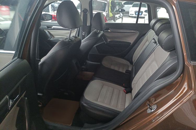 Used Volkswagen Cross Lavida 2014 1.4TSI DSG Interior 4