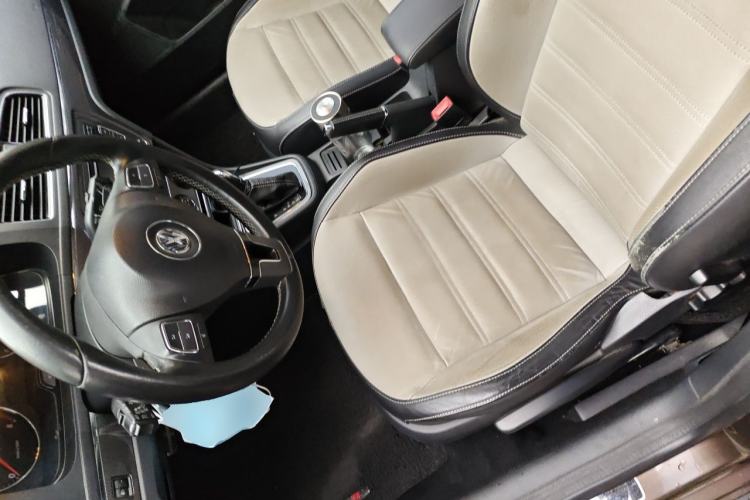 Used Volkswagen Cross Lavida 2014 1.4TSI DSG Left Front Seat