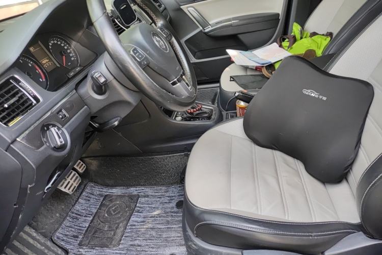 Used Volkswagen Cross Lavida 2014 1.6L Automatic Left Front Seat