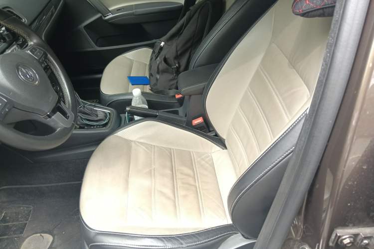Used Volkswagen Cross Lavida 2014 1.6L Automatic Left Front Seat