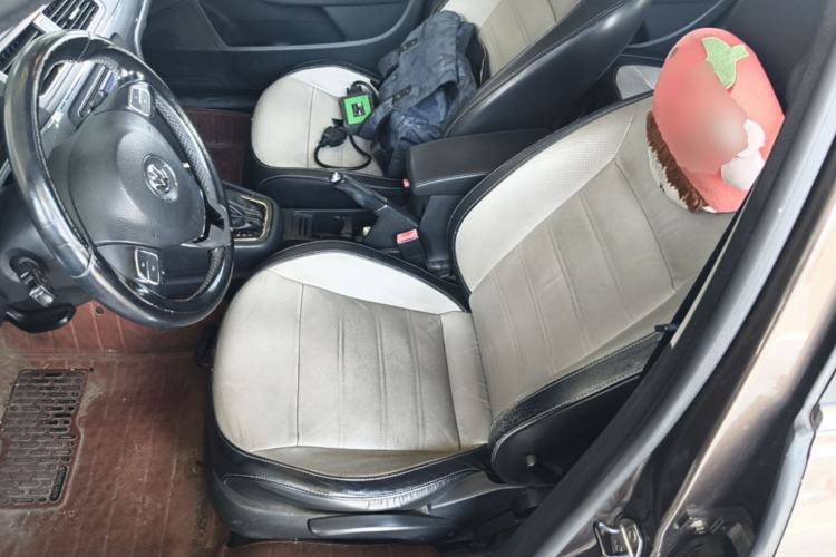 Used Volkswagen Cross Lavida 2014 1.4TSI DSG Left Front Seat