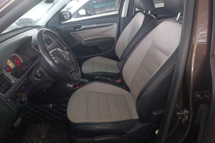 Used Volkswagen Cross Lavida 2014 1.6L Automatic Left Front Seat