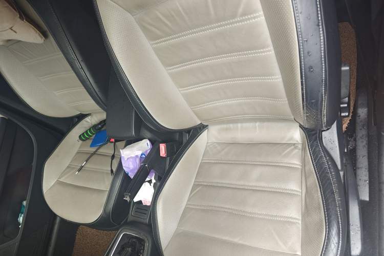 Used Volkswagen Cross Lavida 2014 1.4TSI DSG Left Front Seat