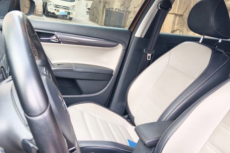 Used Volkswagen Cross Lavida 2014 1.4TSI DSG Left Front Seat