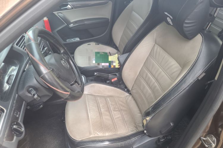 Used Volkswagen Cross Lavida 2014 1.6L Automatic Left Front Seat